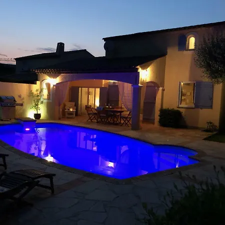 Holiday home Lavandines